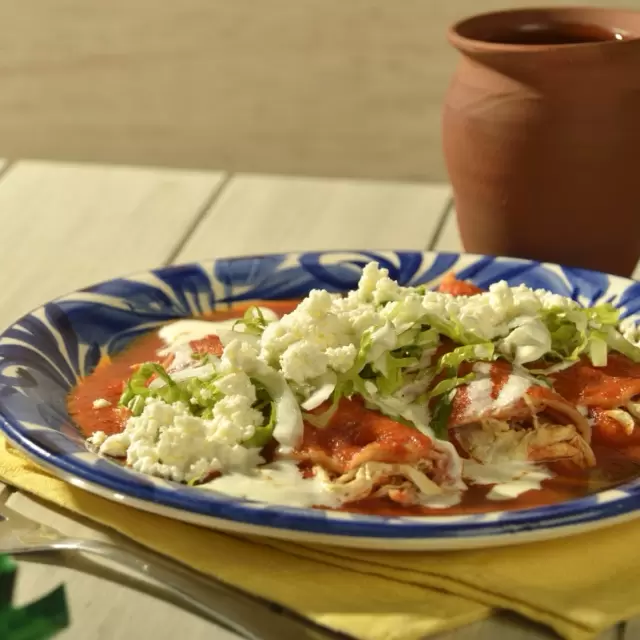 ¿Cuántas calorías tiene unas enchiladas rojas? Como Cocinar y Comer